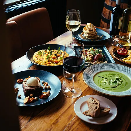 ホテル ザ デューク オブ エディンバラ ＆ バー