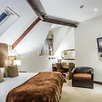 The Duke Of Edinburgh & Bar 4*