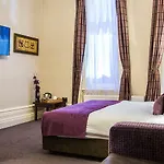The Duke Of Edinburgh & Bar 4*
