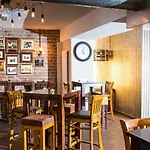 Отель The Duke Of Edinburgh & Bar 4*