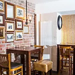 Отель The Duke Of Edinburgh & Bar Барроу-ин-Фернесс