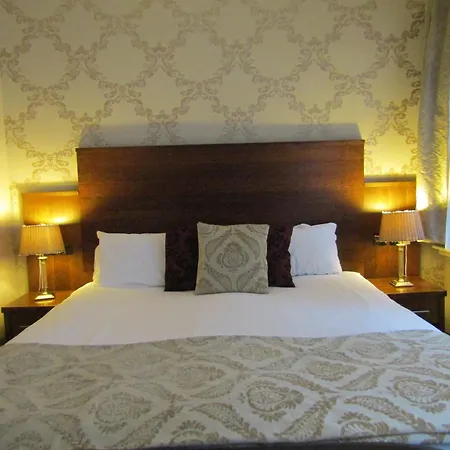 Hotel The Duke Of Edinburgh & Bar 4*