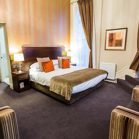 The Duke Of Edinburgh & Bar Hotel