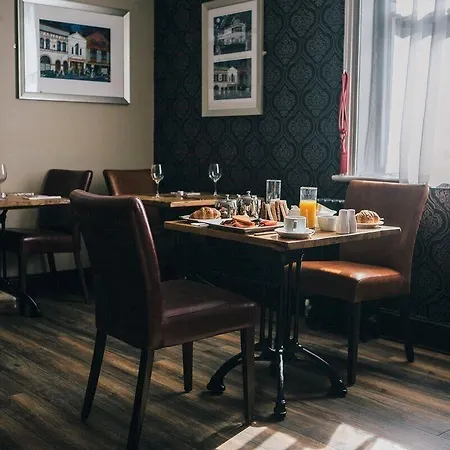 The Duke Of Edinburgh & Bar Hotel