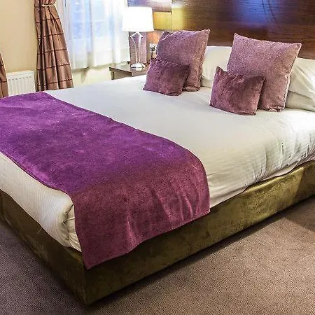 The Duke Of Edinburgh & Bar Hotel