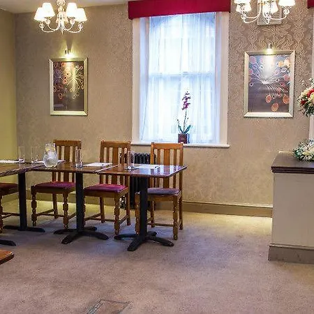 The Duke Of Edinburgh & Bar 4*