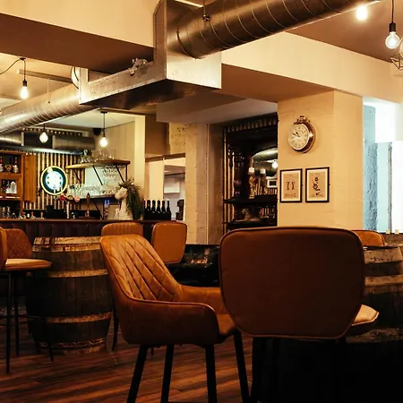 The Duke Of Edinburgh & Bar Hotel