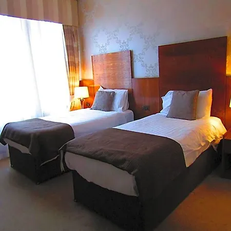 The Duke Of Edinburgh & Bar Hotel 4*