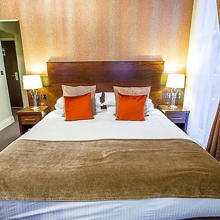 The Duke Of Edinburgh & Bar Hotel 4*