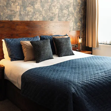 The Duke Of Edinburgh & Bar Hotel 4*