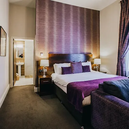 The Duke Of Edinburgh & Bar Hotel 4*