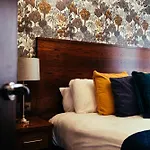 Hotell The Duke Of Edinburgh & Bar 4*