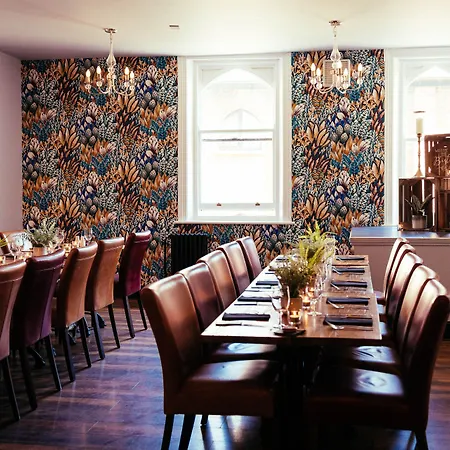 מלון The Duke Of Edinburgh & Bar 4*