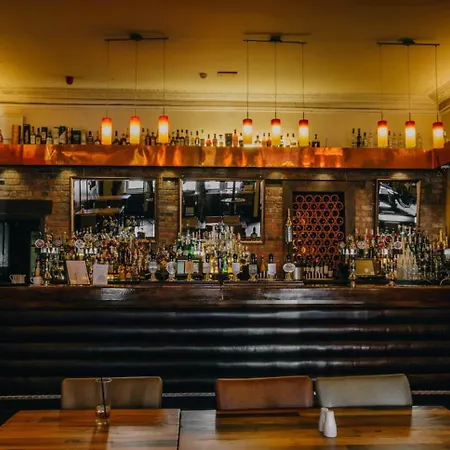 מלון The Duke Of Edinburgh & Bar