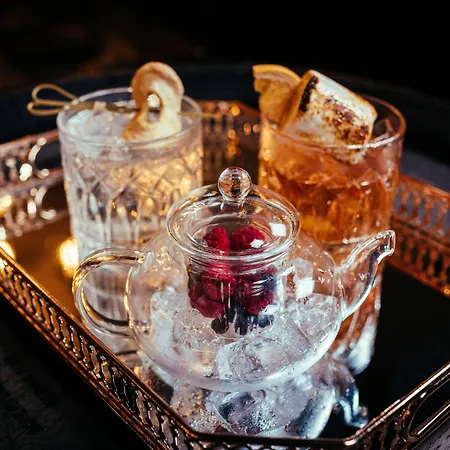 The Duke Of Edinburgh & Bar מלון 4*