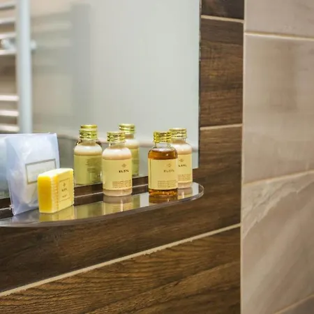 The Duke Of Edinburgh & Bar מלון בארו אין פרנס