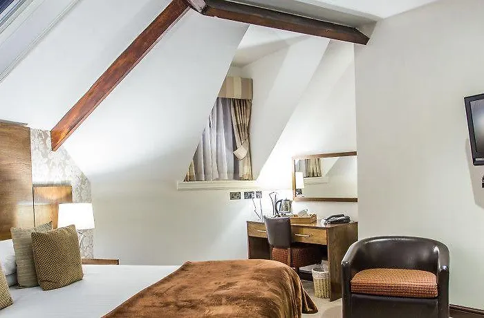 Hotel The Duke Of Edinburgh & Bar 4*