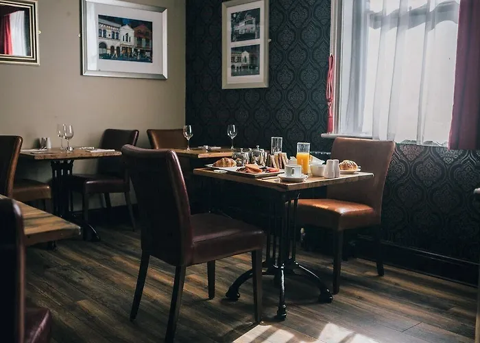 The Duke Of Edinburgh & Bar Hotel