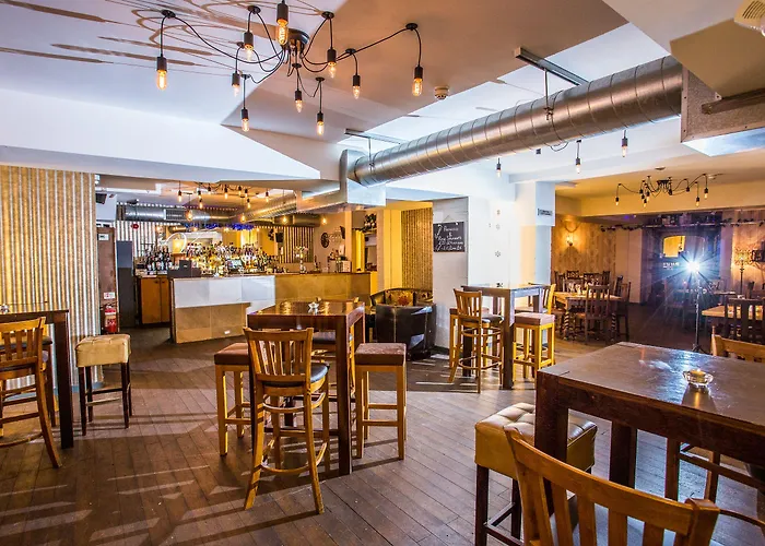 The Duke Of Edinburgh & Bar 4*