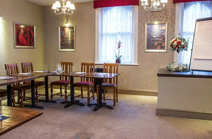 The Duke Of Edinburgh & Bar 4*